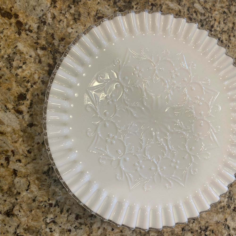 Fenton fluted cake platter - Picture 5 of 8
